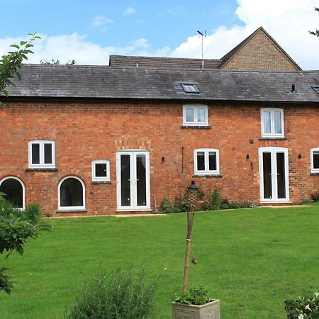 The Old Bakery Barn Bed & Breakfast Pattishall Ngoại thất bức ảnh